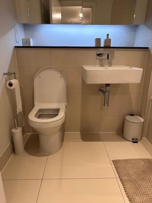 Stylish 2 Bedroom Apartment Manchester Zewnętrze zdjęcie